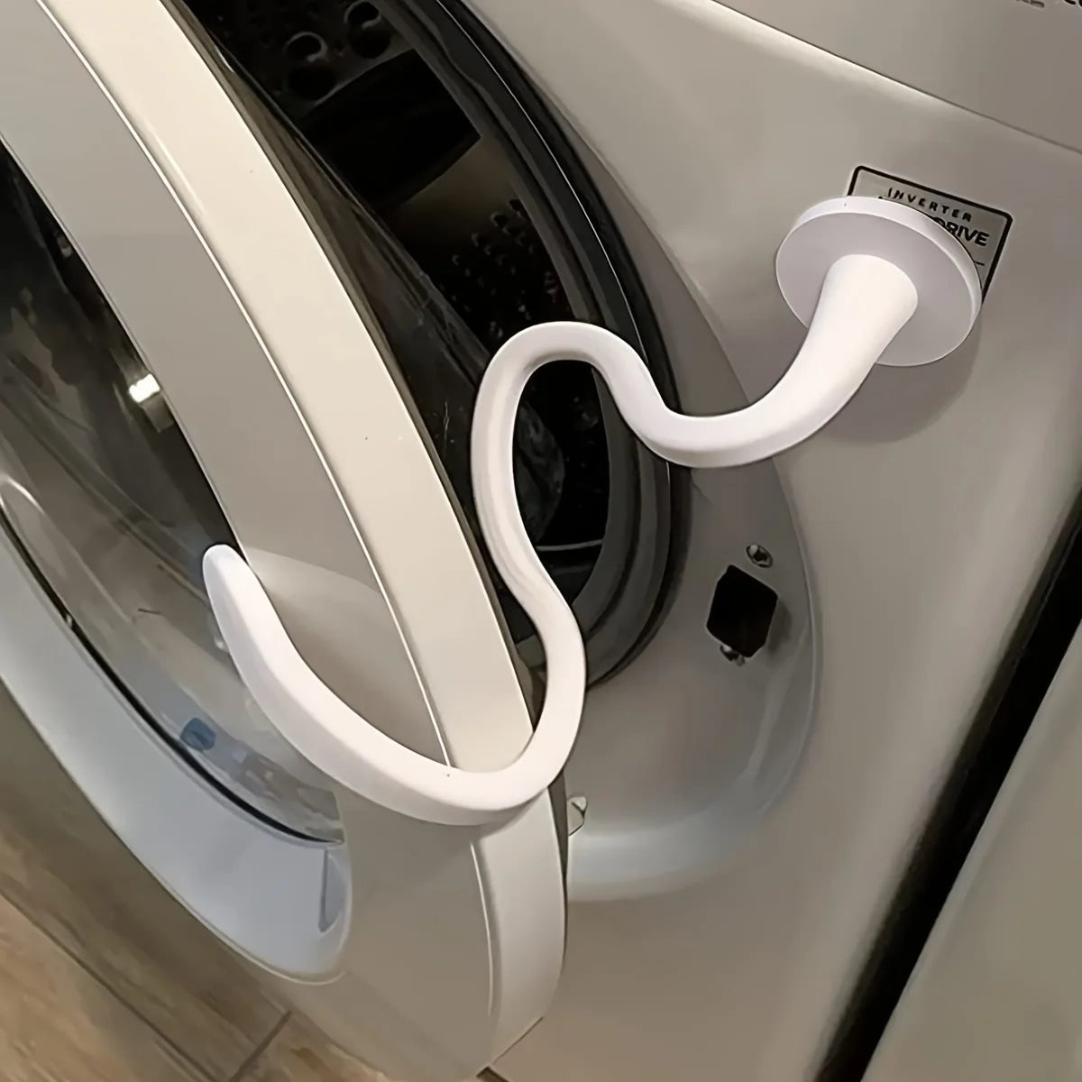 Flexible Front-Load Washer Door Prop